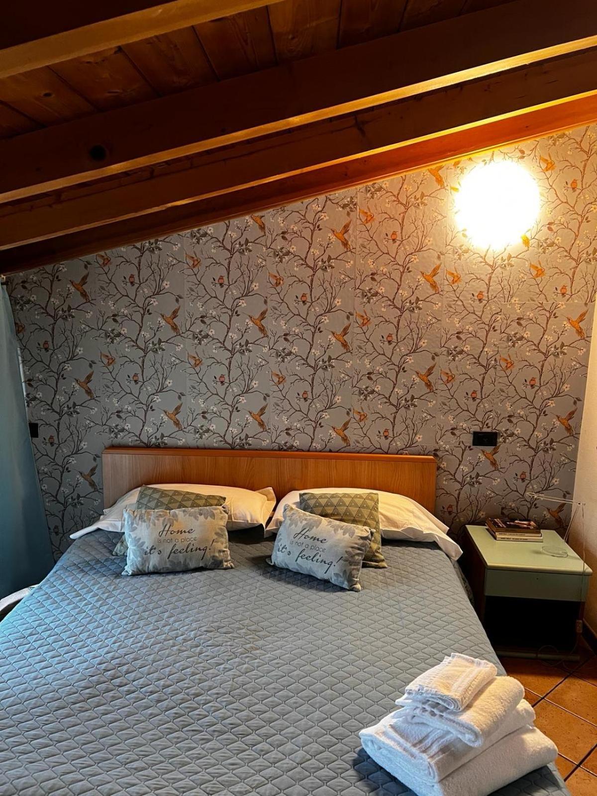 Casa Cinema Apartment Bergamo Bagian luar foto